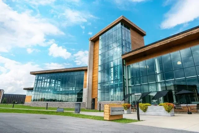 bardstown-distillery-in-kentucky-r5w34912uu242gf5y3eggv5i2jwv3n5b3vwec4di26